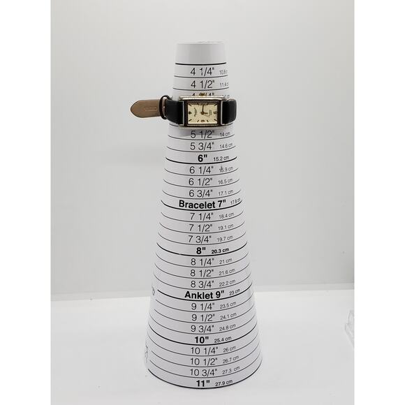 Precision by Gruen men's watch. Square face with gold trim. GP437L, 138, PC21 - Picture 7 of 9